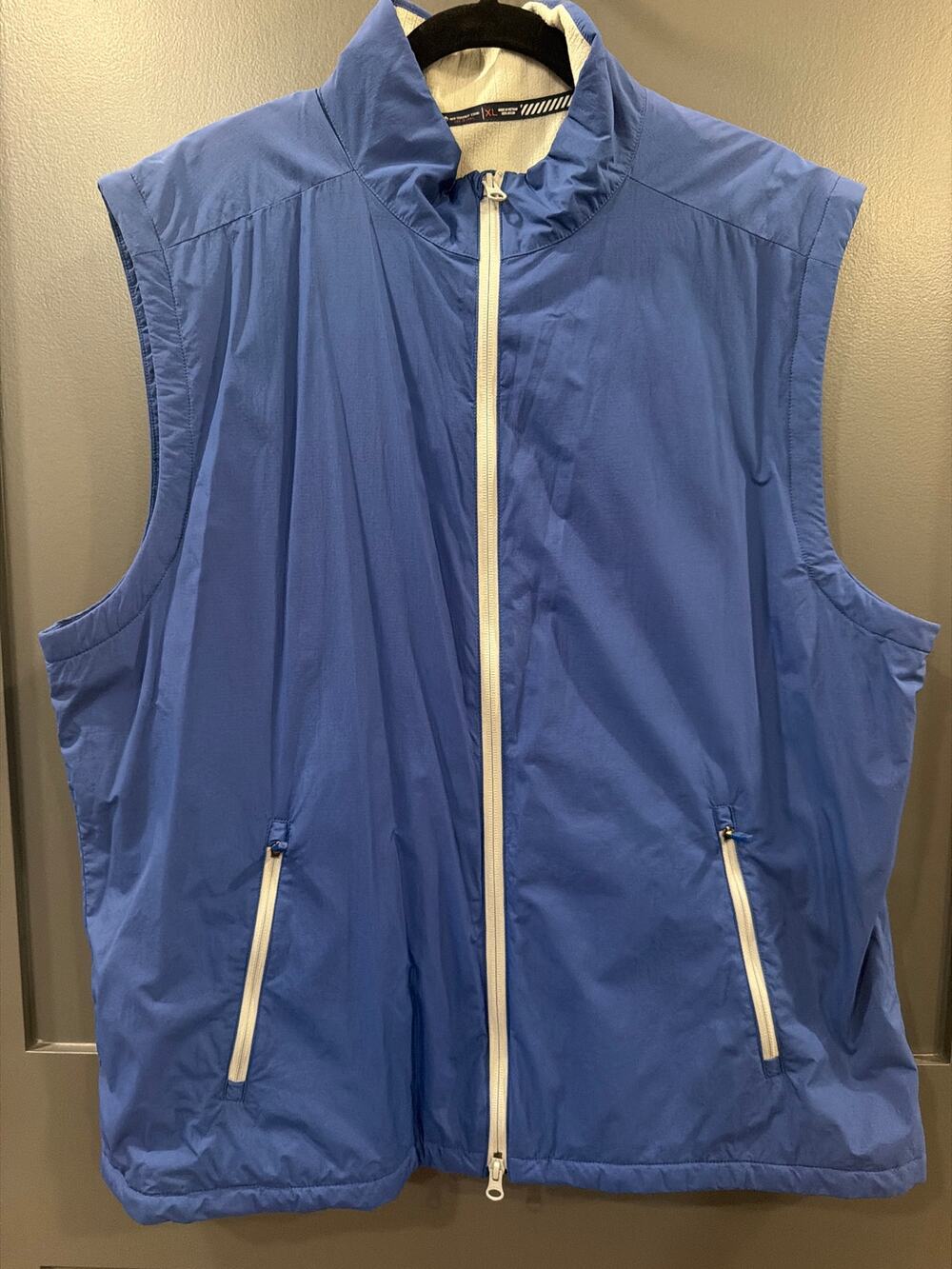 Southern Tide lightweight nylon shell performance Vest